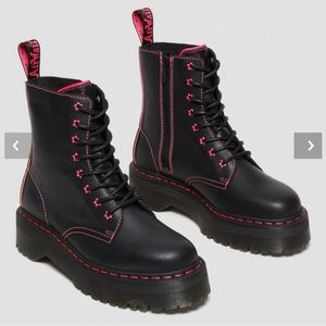 Doc Marten Jadon II pink star boots